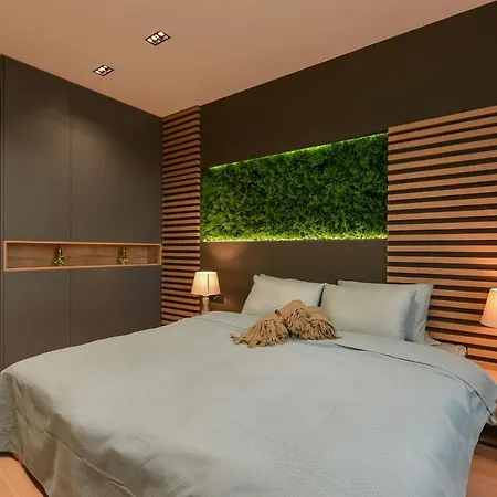 Urban Eden - Lux & Style, 2-bedroom, 2-bathroom 索菲亞