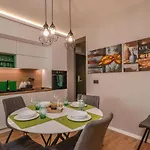 Daire Urban Eden - Lux & Style, 2-bedroom, 2-bathroom