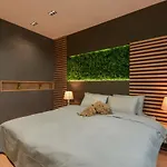 Urban Eden - Lux & Style, 2-bedroom, 2-bathroom סופיה