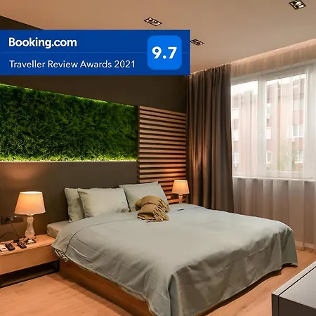 דירה Urban Eden - Lux & Style, 2-bedroom, 2-bathroom סופיה