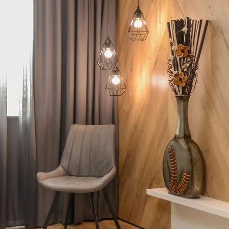 Urban Eden - Lux & Style, 2-bedroom, 2-bathroom דירה סופיה