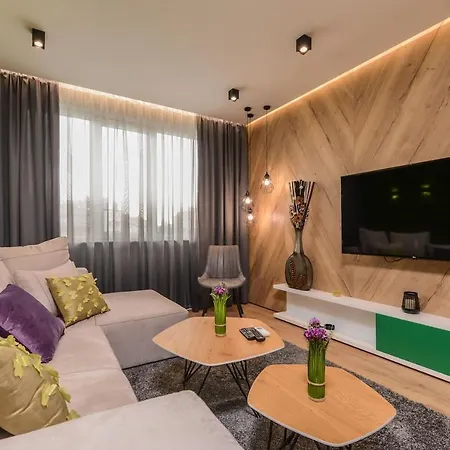 Urban Eden - Lux & Style, 2-bedroom, 2-bathroom * Sofia