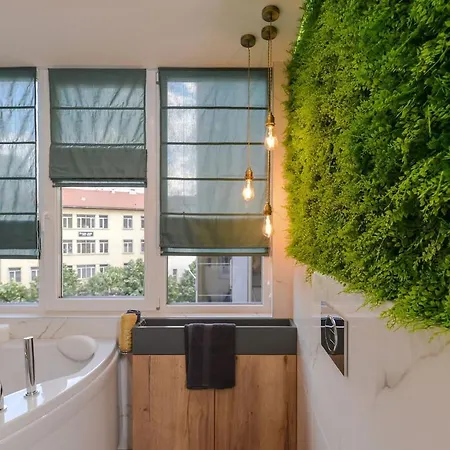 Daire Urban Eden - Lux & Style, 2-bedroom, 2-bathroom *