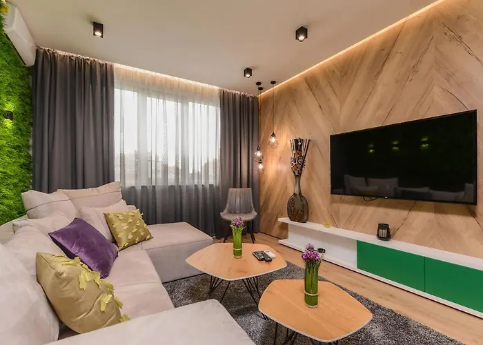 Urban Eden - Lux & Style, 2-bedroom, 2-bathroom * 索菲亞