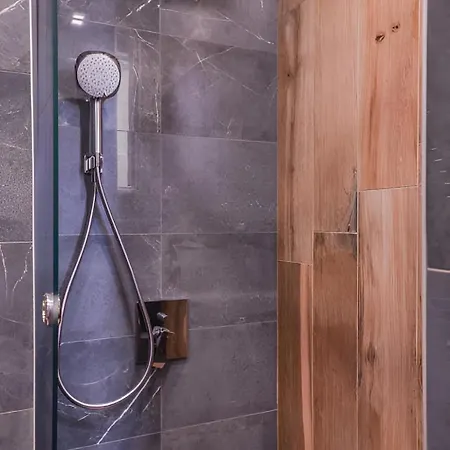 Urban Eden - Lux & Style, 2-bedroom, 2-bathroom Апартаменты София